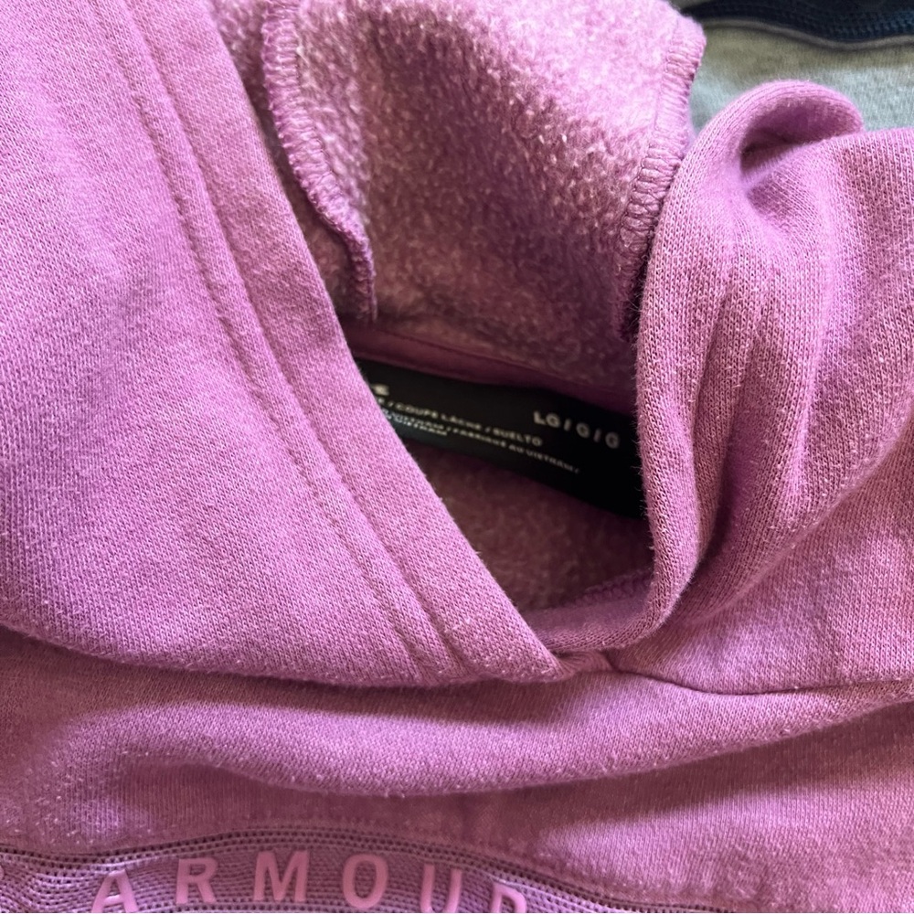 Lot of 2 Under Armour Cropped Gray and Purple/Pink Pullover Sweatshirts M L - Picture 6 of 7